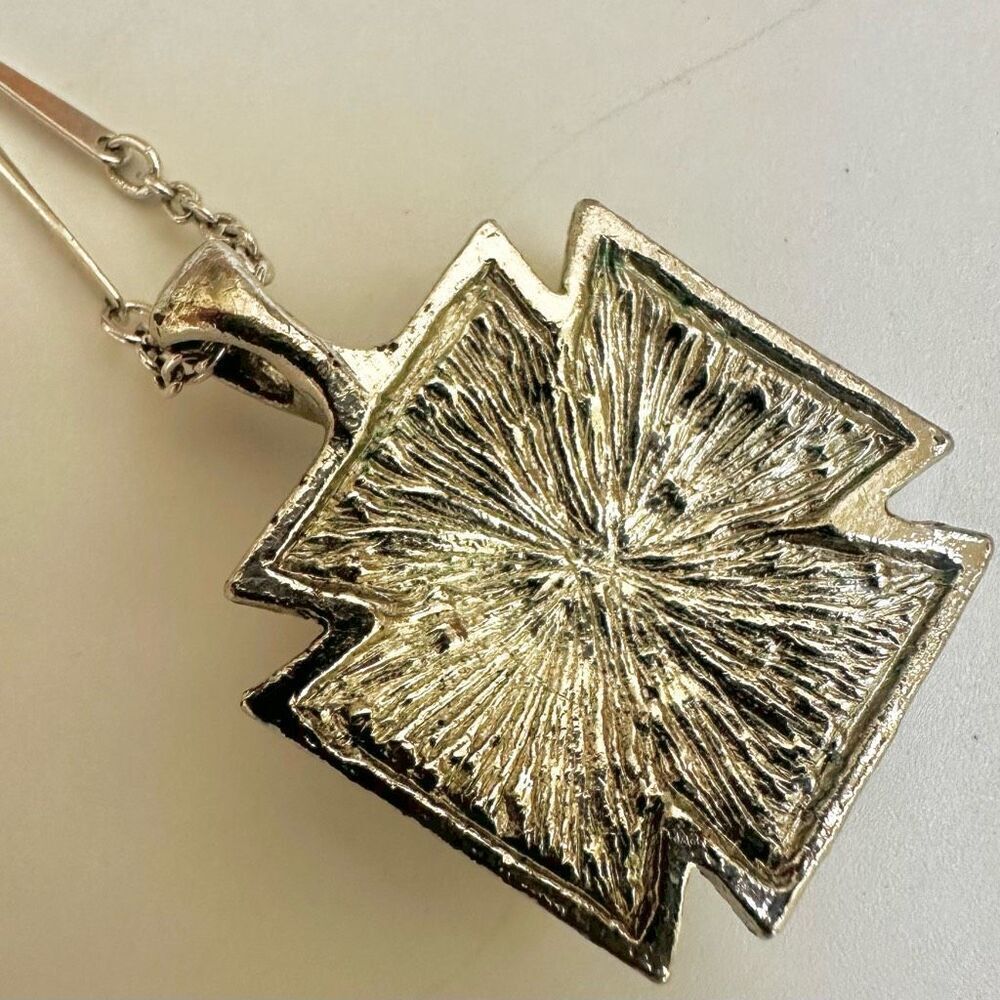 Avon maltese rhinestone cross pendant necklace - Picture 7 of 12